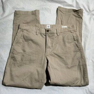 GAP Essential Khaki Straight Fit Mens Chino Pants Tan 32x30  Flat Front